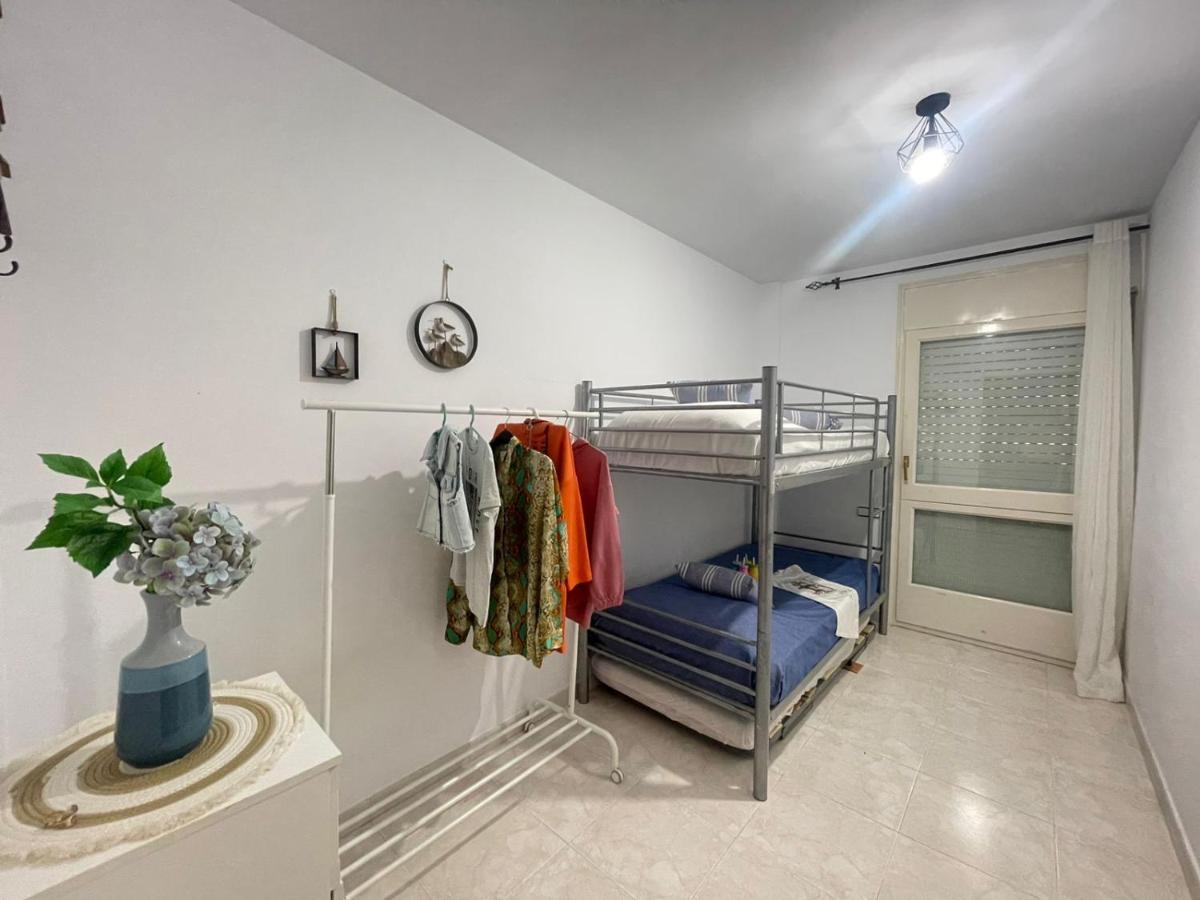La Casa De La Vila Паламос Екстериор снимка
